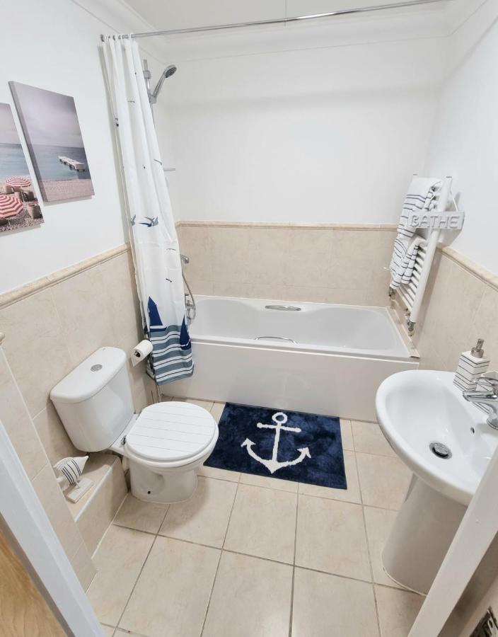 Centrally Located Boscombe Beach Apart With Parking Bournemouth Eksteriør bilde