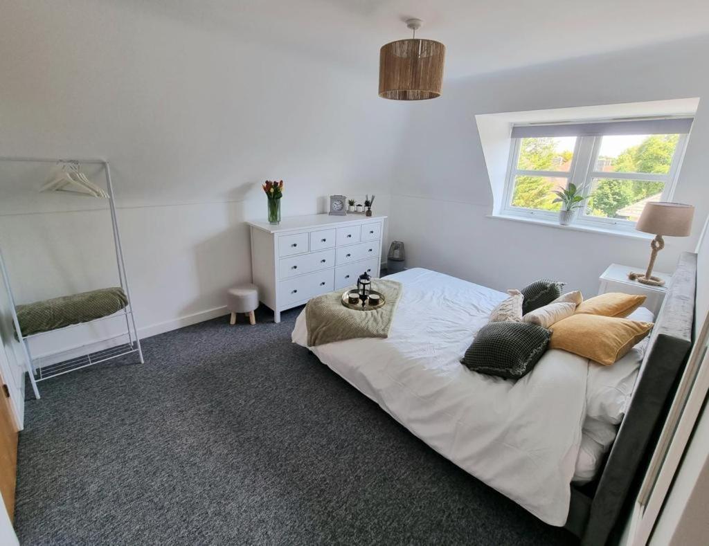 Centrally Located Boscombe Beach Apart With Parking Bournemouth Eksteriør bilde