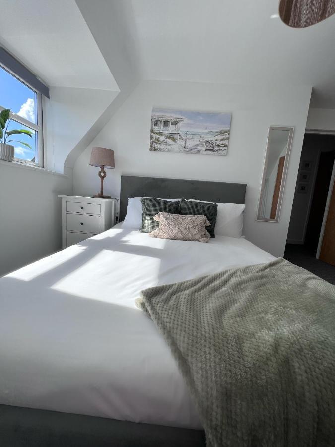 Centrally Located Boscombe Beach Apart With Parking Bournemouth Eksteriør bilde