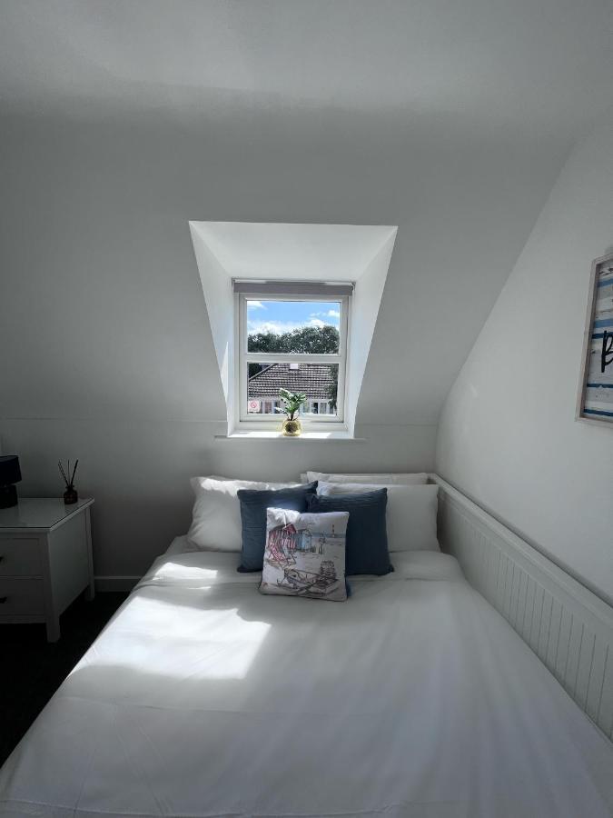 Centrally Located Boscombe Beach Apart With Parking Bournemouth Eksteriør bilde